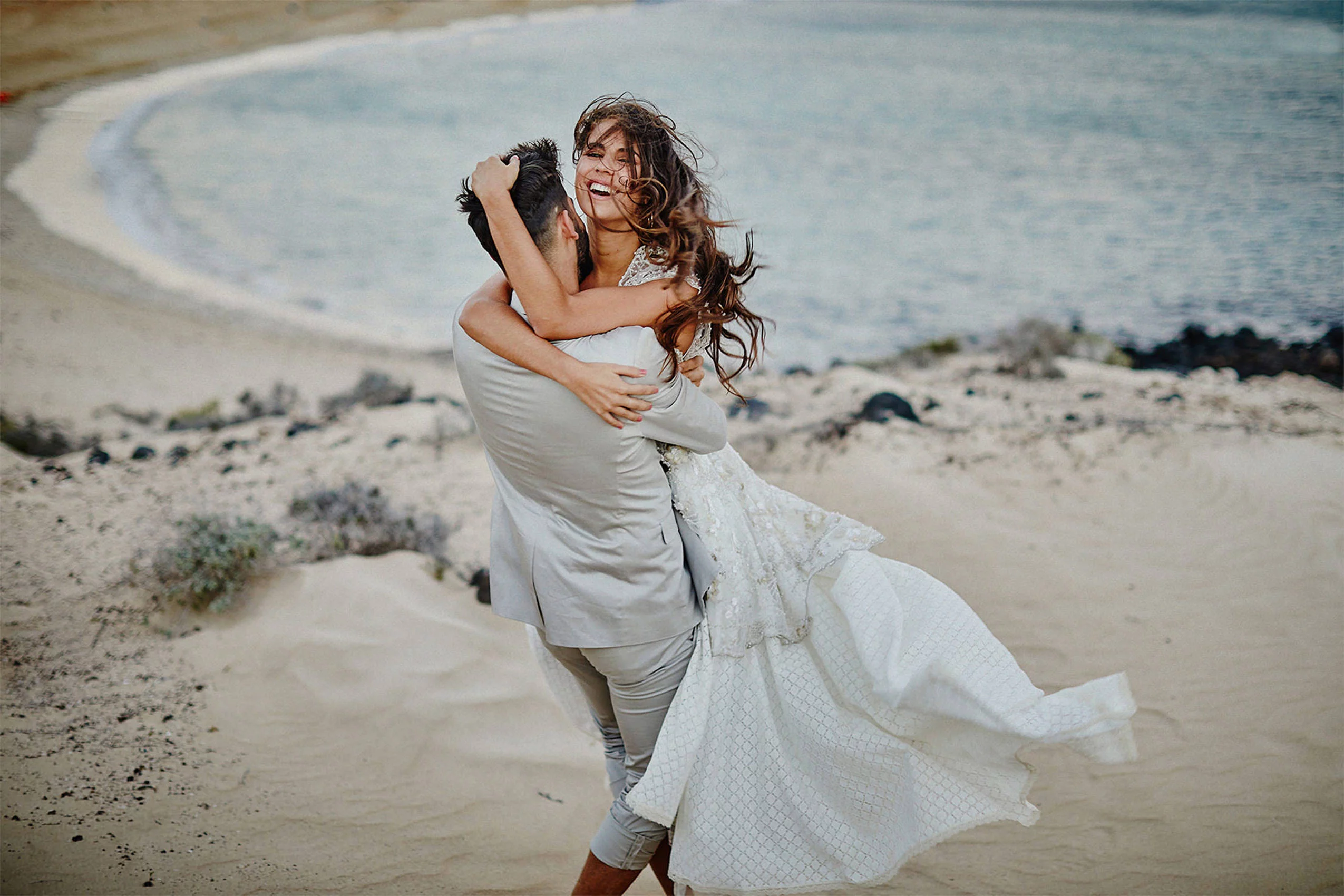 Retro Wedding Dress Ideas | World's Best Wedding Photography