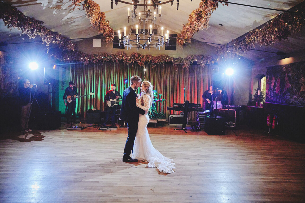 How To Choose A Wedding Band? 5 First dance Barberstown Castle