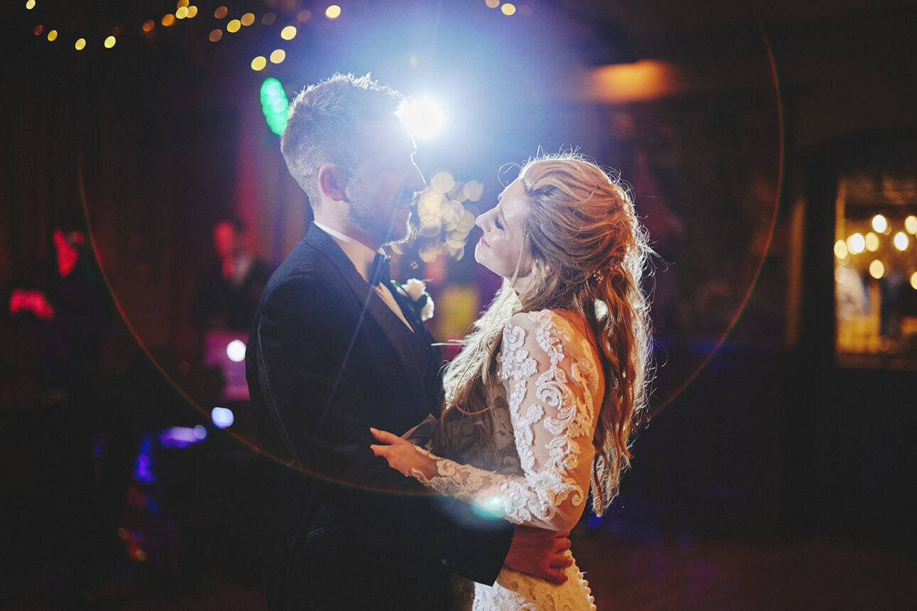 How To Choose A Wedding Band? 6 How To Choose A Wedding Band? 3