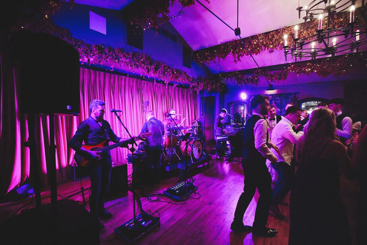 How To Choose A Wedding Band? 15 How To Choose A Wedding Band? 8