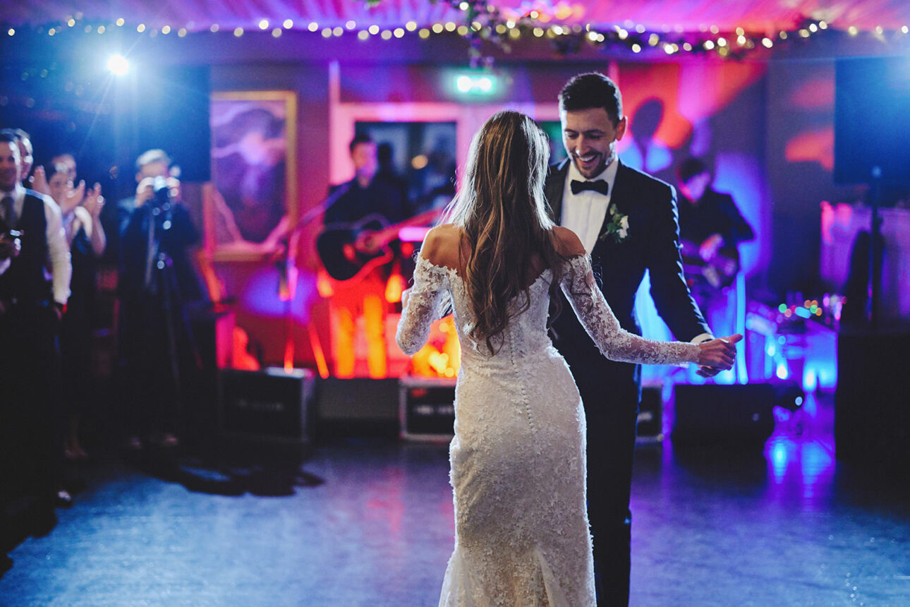 How To Choose A Wedding Band? 8 How To Choose A Wedding Band? 4