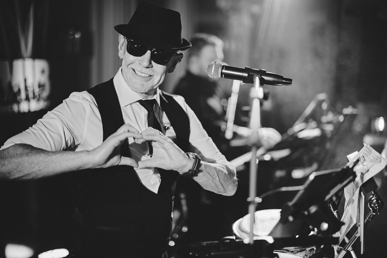 How To Choose A Wedding Band? 28 How To Choose A Wedding Band? 21