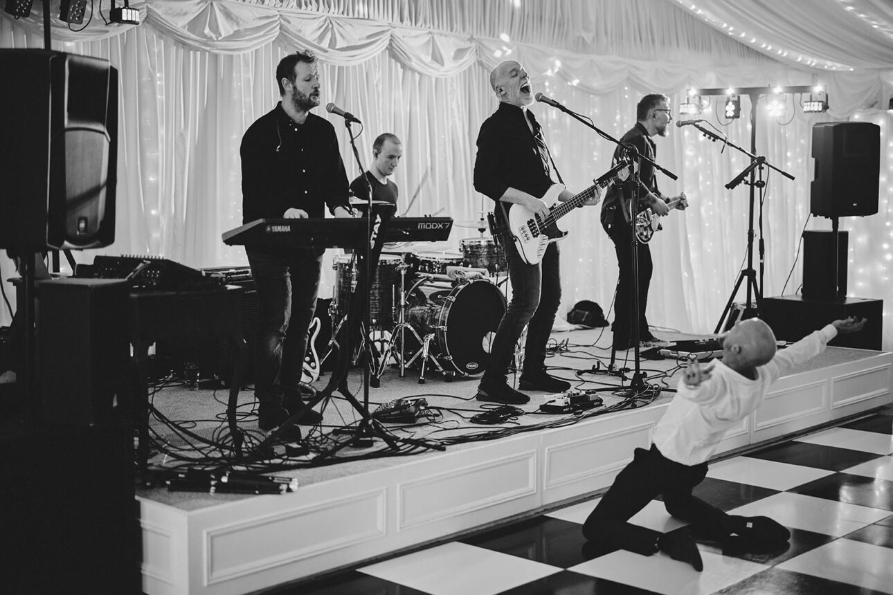 How To Choose A Wedding Band? 13 The Trips Wedding Band